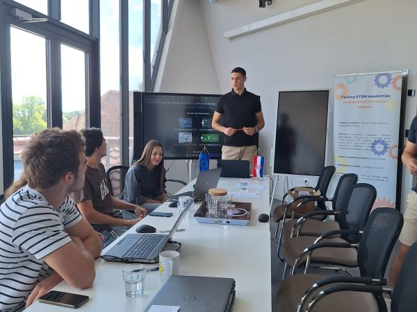 Održane STEM radionice u Karlovcu za djecu srednjoškolskog uzrasta 22. i 23. 7
